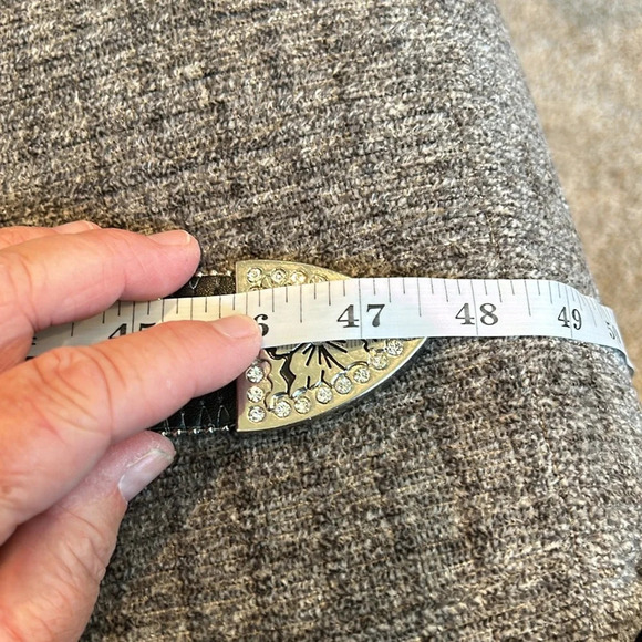 1659 black leather belt with rhinestones and fleur de lis embellishments. Large - Picture 8 of 8